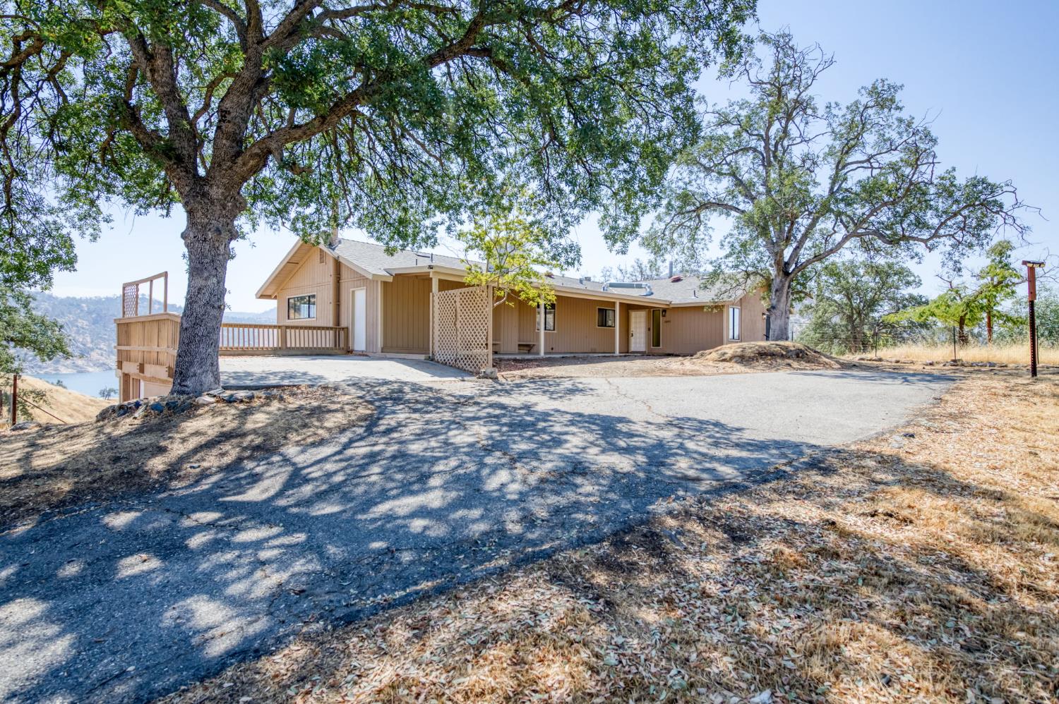 20515 Galileo Ct, Friant, CA 93626