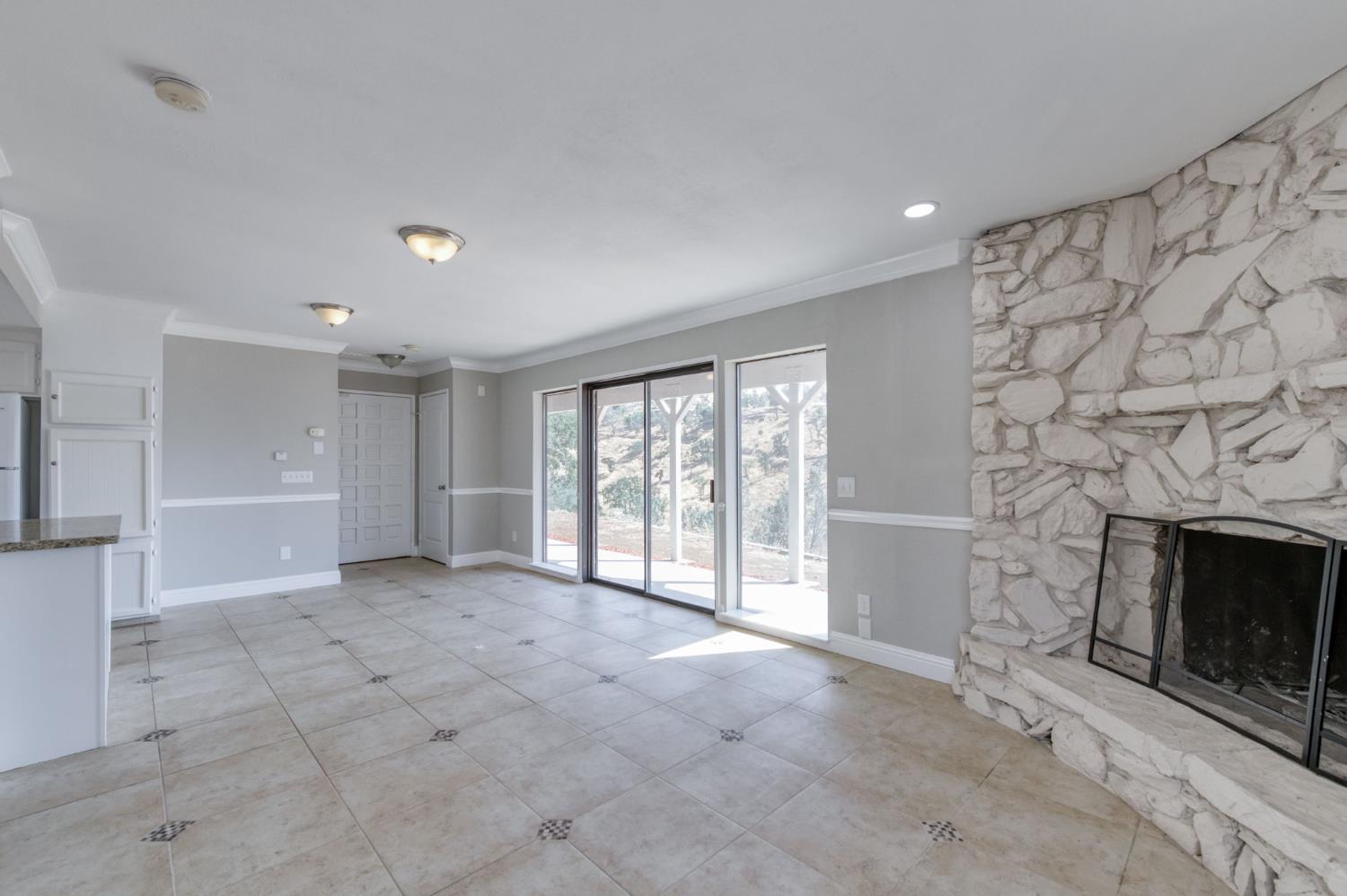 20515 Galileo Ct, Friant, CA 93626