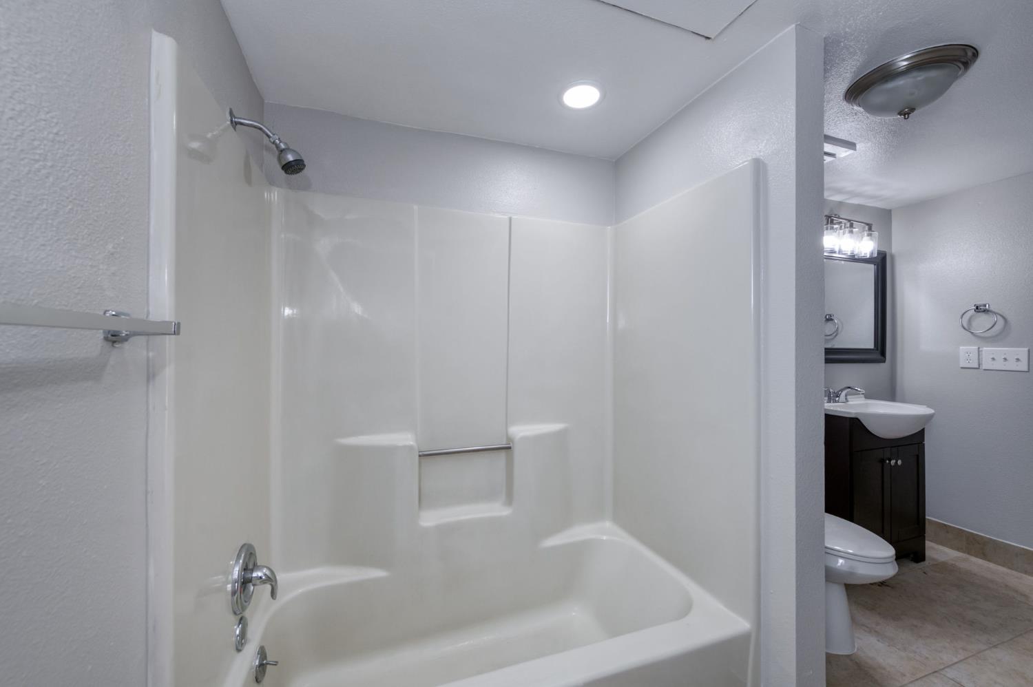 20515 Galileo Ct, Friant, CA 93626