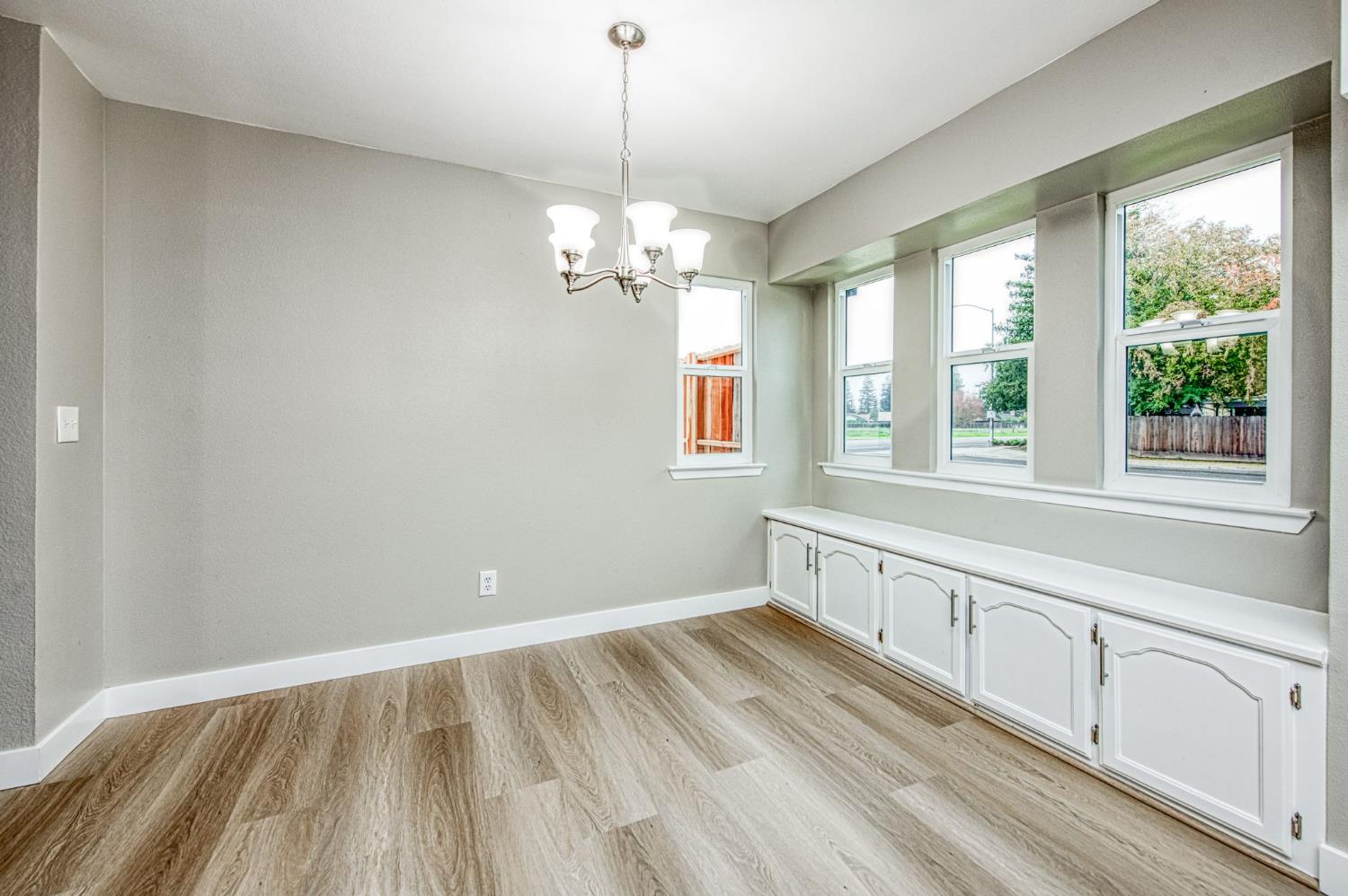 6377 N Genoa Ave, Fresno, CA 93722