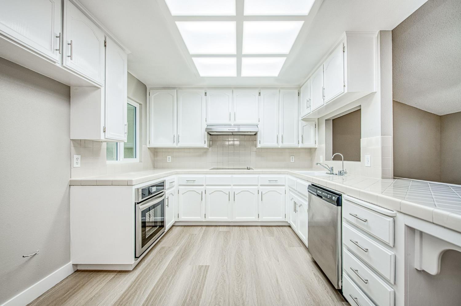 6377 N Genoa Ave, Fresno, CA 93722