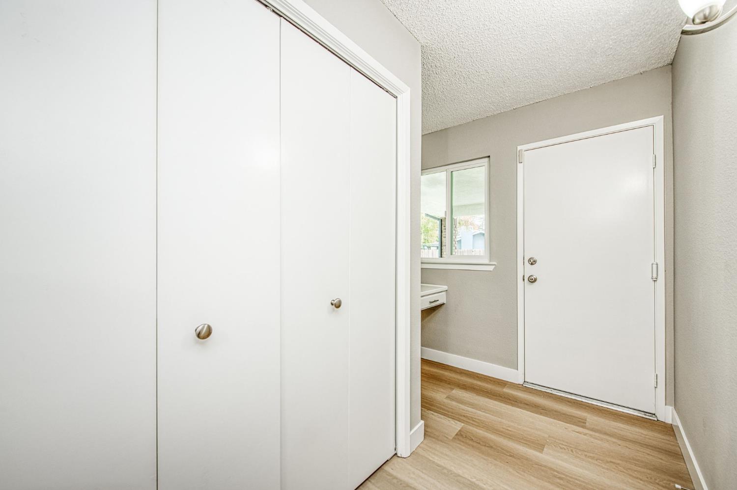 6377 N Genoa Ave, Fresno, CA 93722