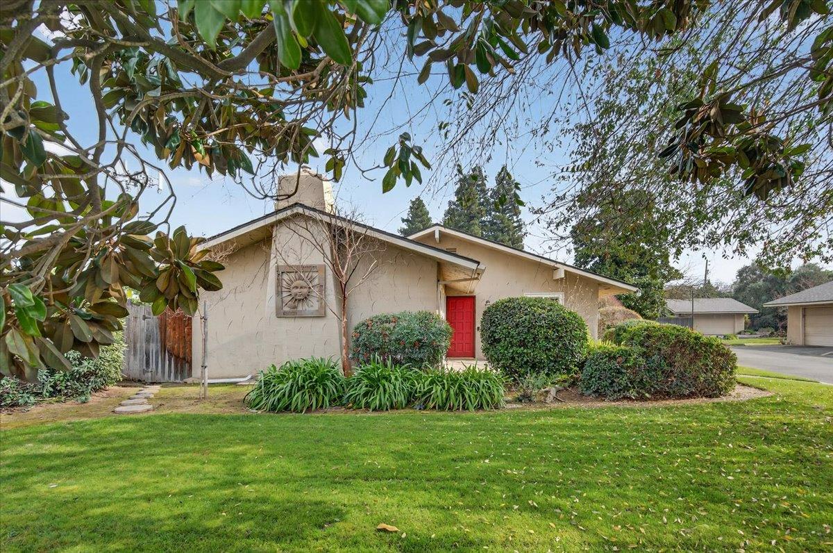 5740 N West Ave #109