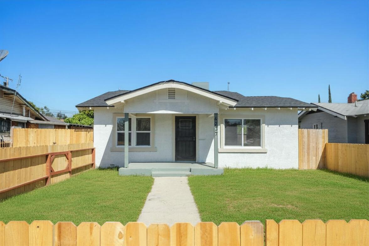 4237 E Washington Ave