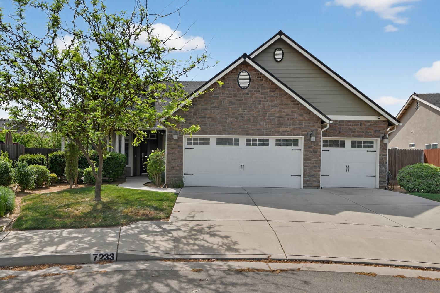 7233 W San Carlos Ave