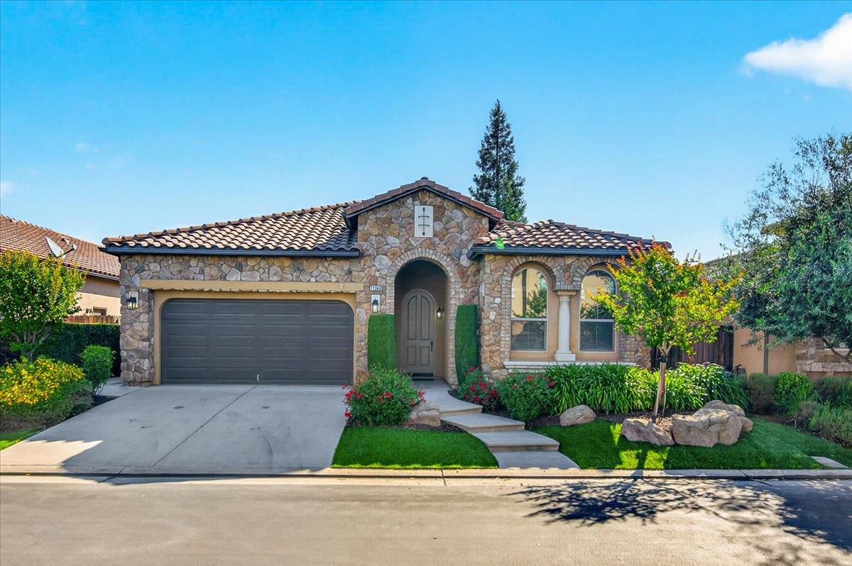 11348 N Via Montessori Dr