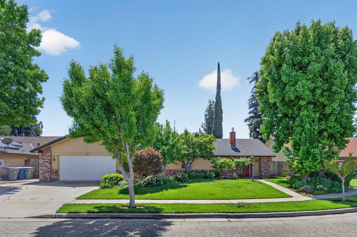 3291 E Los Altos Ave