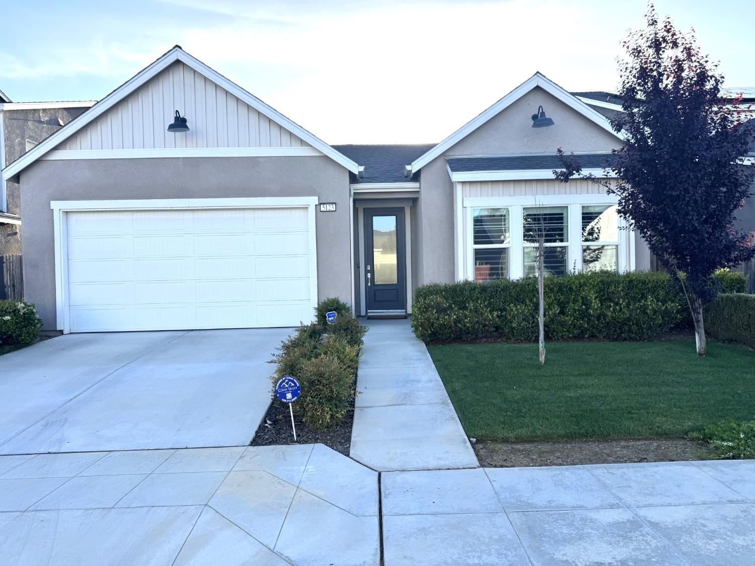 5123 N San Clemente Ave