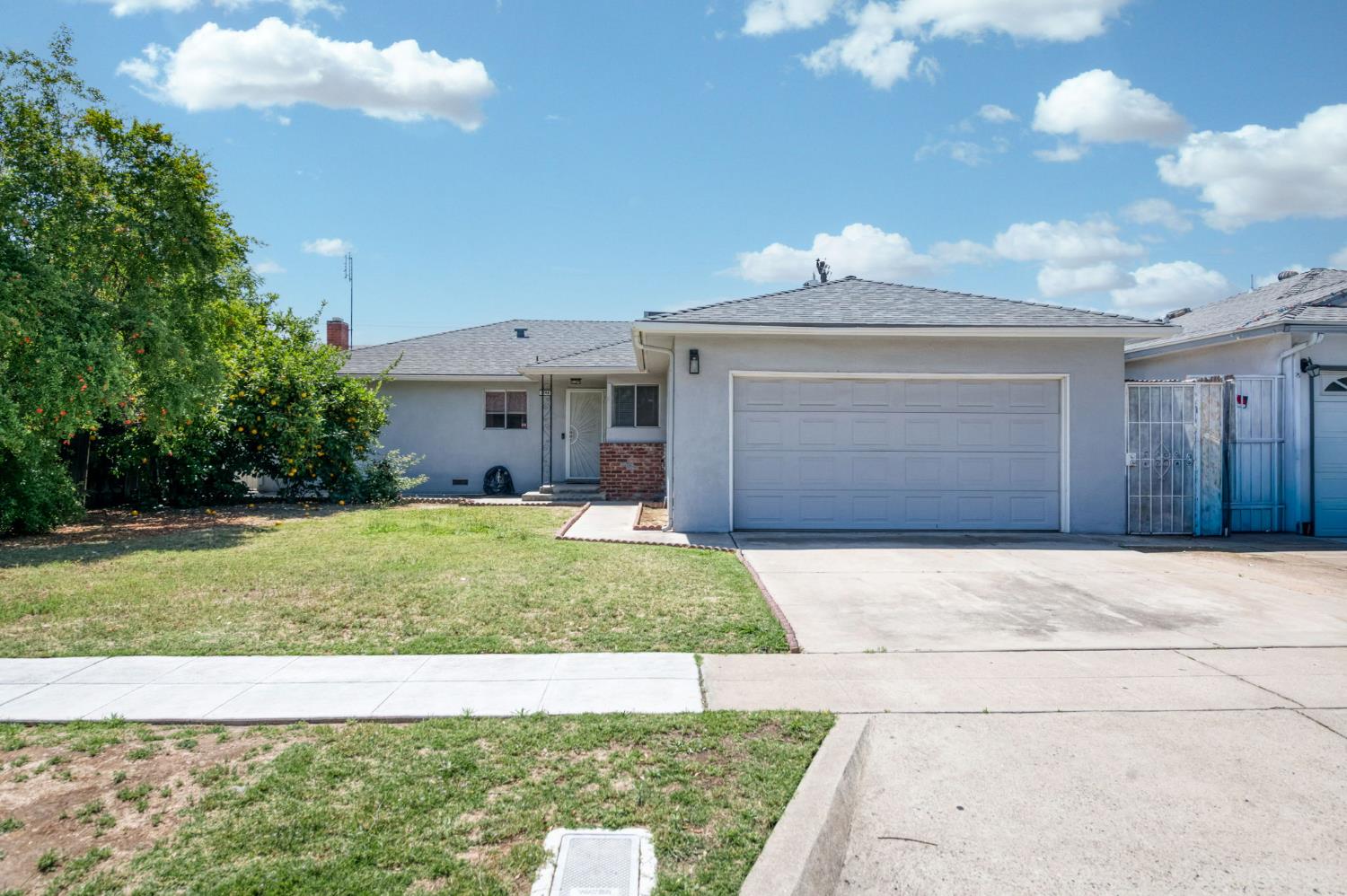 3144 E Santa Ana Ave