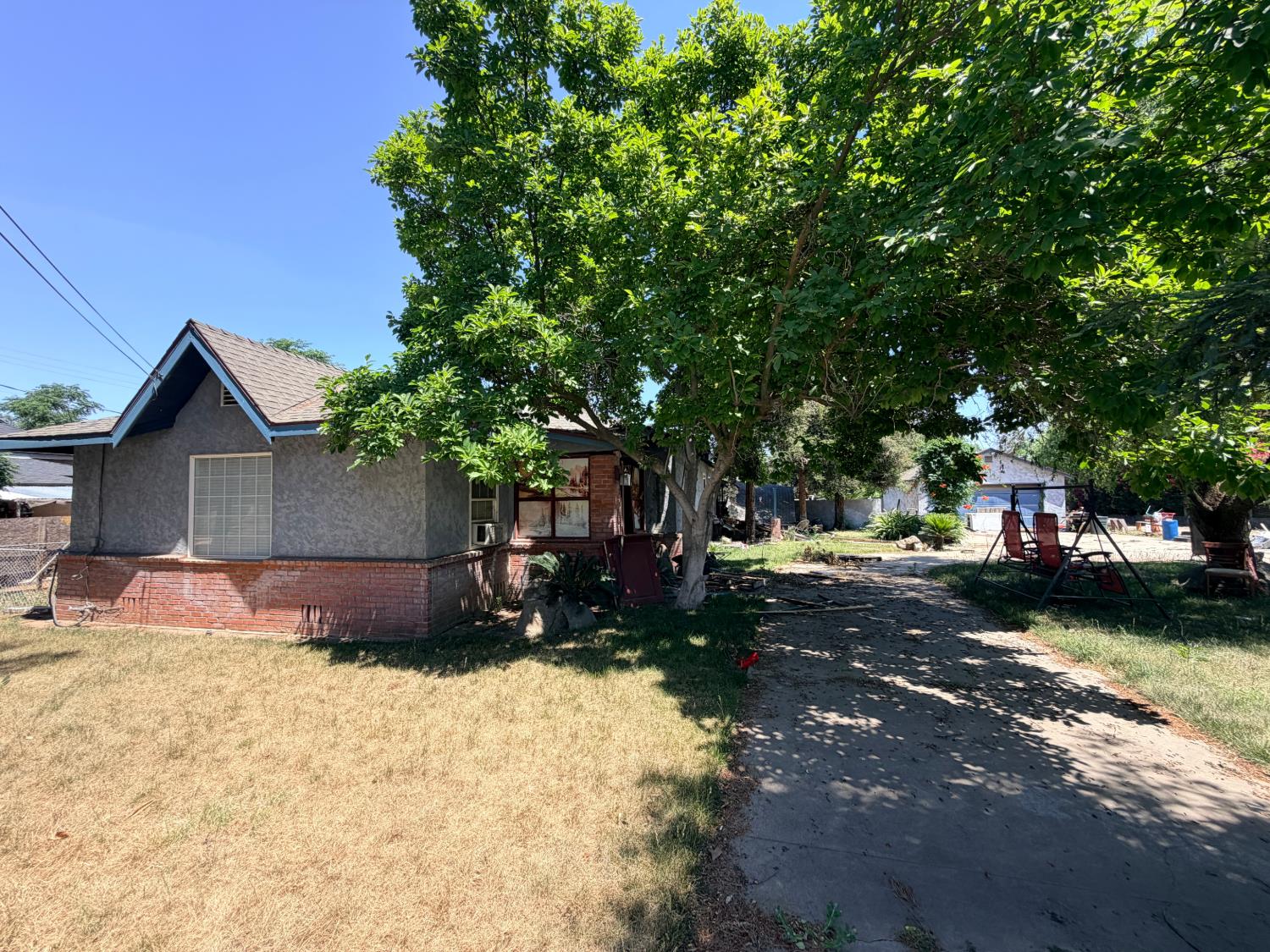 127 S Villa Ave