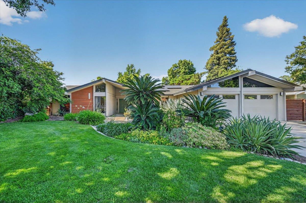 3250 W Ellery Ave