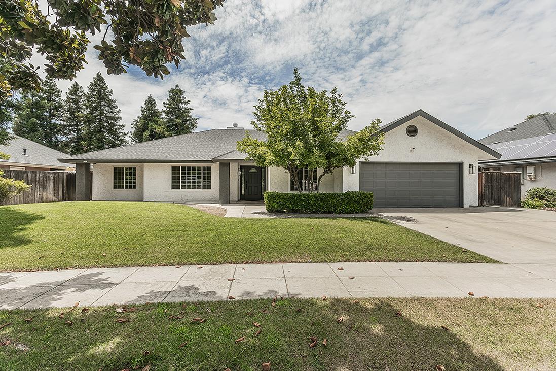 7721 N Cedar Ave