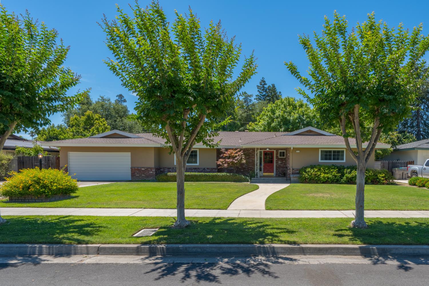 645 W Celeste Ave