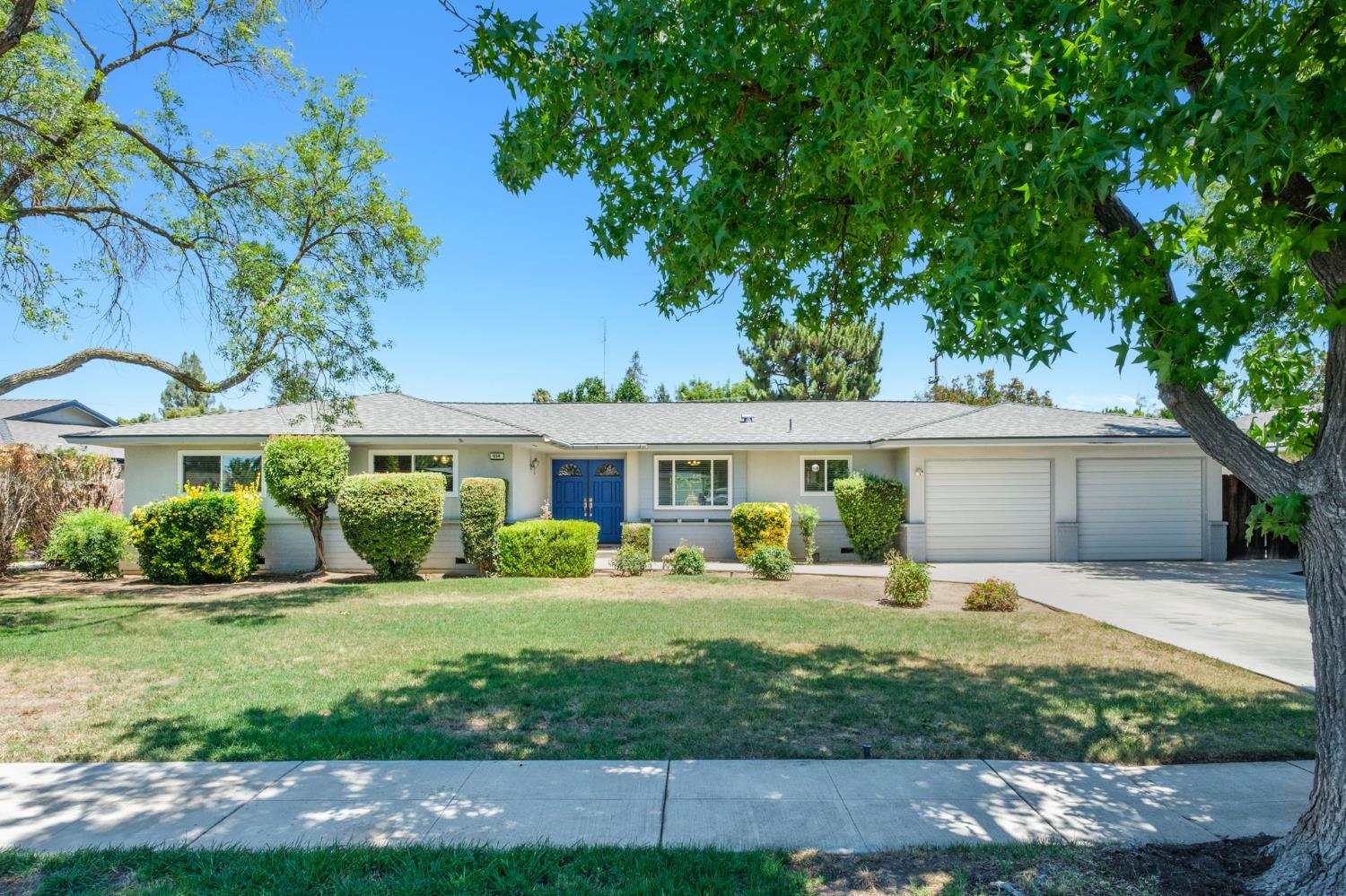 654 W Celeste